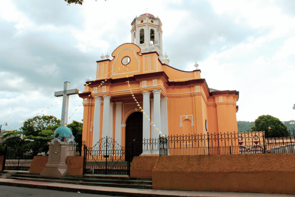 Lugares Turísticos de Santa Ana 9