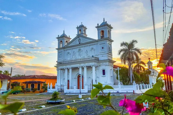 turismo colonial en Suchitoto